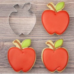Cookie cutter apple - 3 1/2" x 3" - Ann Clark