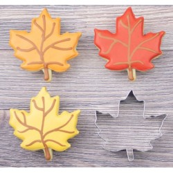 Cookie cutter maple leaf - 3 1/8" - Ann Clark