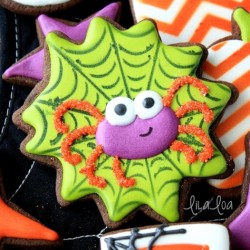Cookie cutter spider web - 4 1/4" - Ann Clark