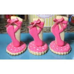 Cookie cutter ballet slipper - 4 1/2" - Ann Clark